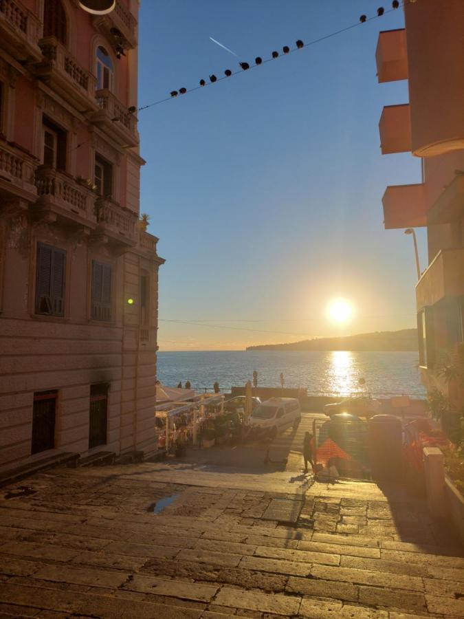 The Heart Of Naples - Neapolitana Apartment Exterior foto